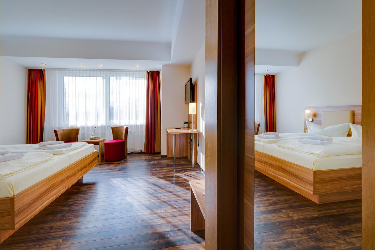 Ferien Hotel Rennsteigblick Friedrichroda Buitenkant foto