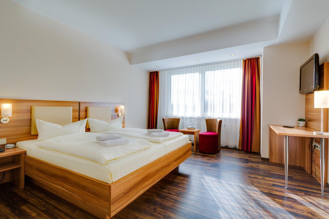 Ferien Hotel Rennsteigblick Friedrichroda Buitenkant foto